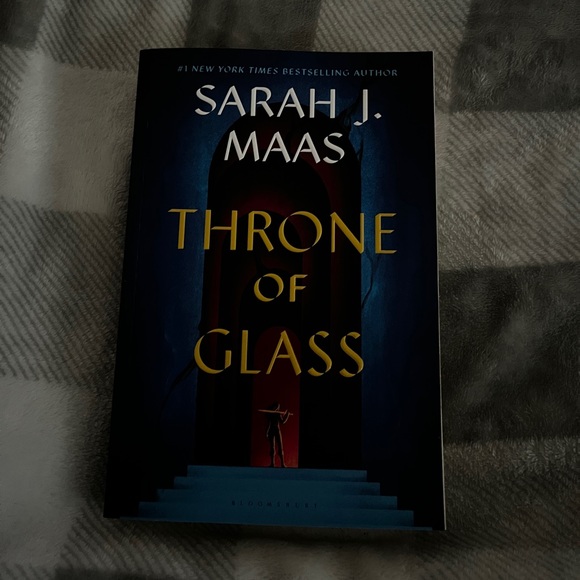 Other - Throne of Glass (Book)
